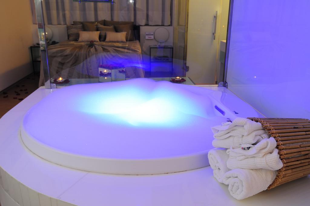 ז'אבואטו דוס גוארראפס Nexos Motel Piedade - Adults Only מראה חיצוני תמונה
